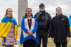 Pluszowe misie jako zamordowane ukraińskie dzieci