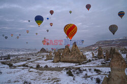 Balony w ośnieżonej Kapadocji