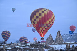 Balony w ośnieżonej Kapadocji