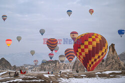 Balony w ośnieżonej Kapadocji