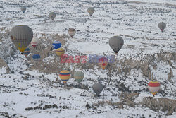 Balony w ośnieżonej Kapadocji