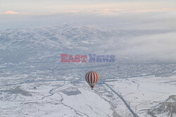 Balony w ośnieżonej Kapadocji