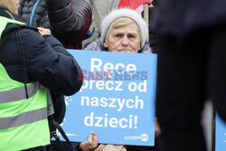 Protest ph. TAK dla edukacji! NIE dla deprawacji!