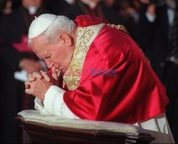 JOHN PAUL II - AP