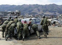 Trzęsienie ziemi i tsunami w Japonii