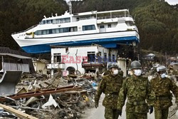 Trzęsienie ziemi i tsunami w Japonii