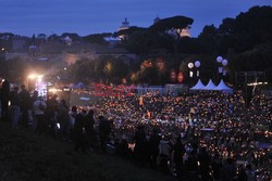 Beatyfikacja JPII - wieczorne czuwanie na Circo Massimo