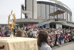 Wprowadzenie relikwii bł. Jana Pawła II do Centrum "Nie lękajcie się!" w Krakowie