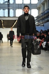 Milan Fashion Week  - arch