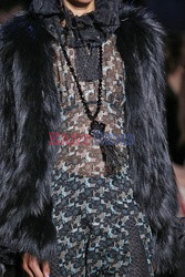 Anna Sui details