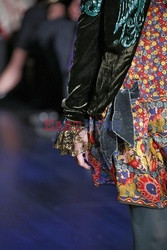 Anna Sui details