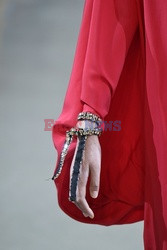 Noon  by Noor details