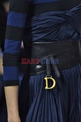 Dior details details