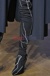 Guy Laroche details details