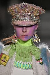 Manish Arora details details