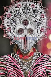 Manish Arora details details