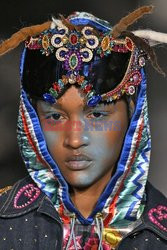 Manish Arora details details