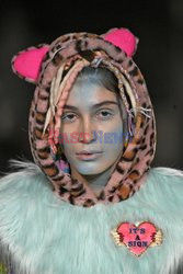 Manish Arora details details