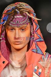 Manish Arora details details