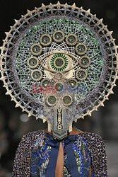 Manish Arora details details