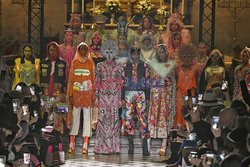 Manish Arora details details