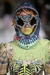 Manish Arora details details