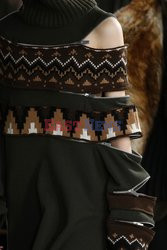 Sacai details details