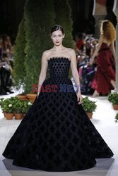 Oscar de  La Renta LB