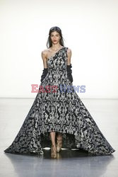 Tadashi Shoji LB