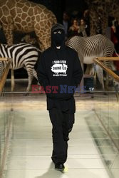 Vetements  LB