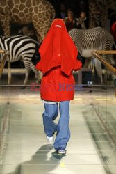 Vetements  LB