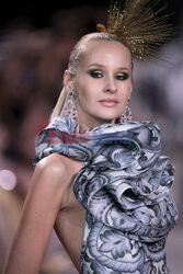 Naeem Khan beauty