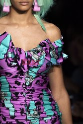 Jeremy Scott details detale