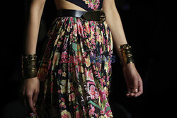 Etro details